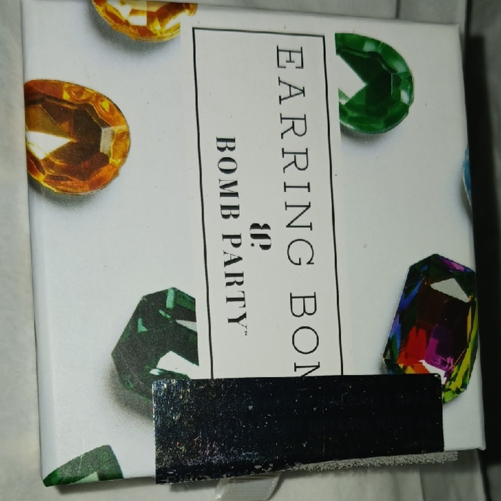Elegant Original Ruby Reds. - Picture 5 of 6